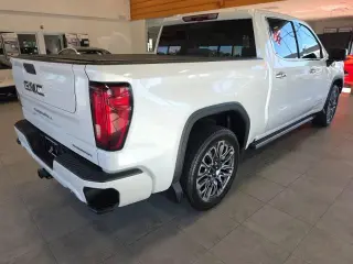 GMC Sierra 1500 2023 4x4 Denali Ultimate Cabina de 4 puertas 5.8 ft. SB