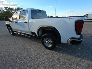 GMC Sierra 2500HD 2021 4x4 Base 4dr Cabina de Tripulacion Crew SB