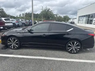 Nissan Altima 2019 2.5 SR 4dr Sedan