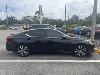 Nissan Altima 2019 2.5 SR 4dr Sedan