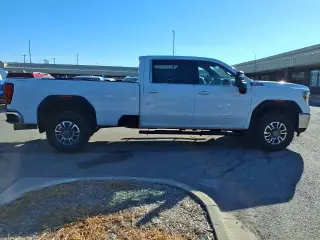 GMC Sierra 3500HD 2022 4x4 SLE 4dr Crew Cab SB SRW