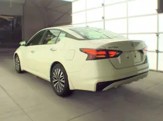 Nissan Altima 2023 2.5 SV 4dr Sedán