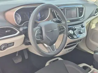 Chrysler Voyager 2024 LX 4dr Mini-Van