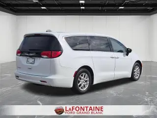 Chrysler Voyager 2024 LX 4dr Mini-Van