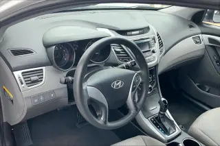 Hyundai ELANTRA 2016 SE Sedán 4 puertas 6M (EE. UU.)