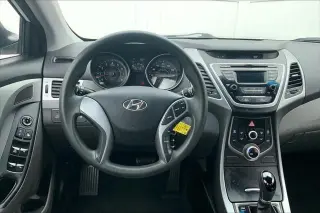 Hyundai ELANTRA 2016 SE Sedán 4 puertas 6M (EE. UU.)
