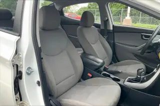Hyundai ELANTRA 2016 SE Sedán 4 puertas 6M (EE. UU.)