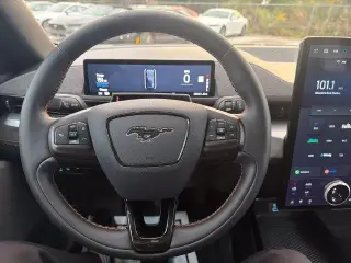 Ford Mustang Mach-E 2023 AWD GT SUV de 4 puertas