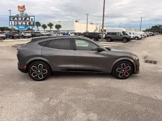 Ford Mustang Mach-E 2023 AWD GT SUV de 4 puertas