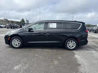 Chrysler Pacifica 2024 Touring L 4p Minivan