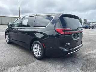 Chrysler Pacifica 2024 Touring L 4p Minivan