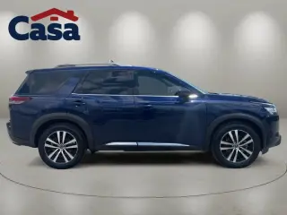 Nissan Pathfinder 2023 Platino 4p SUV
