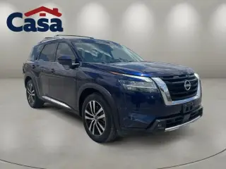 Nissan Pathfinder 2023 Platino 4p SUV