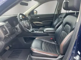 Nissan Pathfinder 2023 Platino 4p SUV
