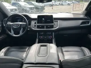 GMC Yukon 2023 4x2 SLT 4 puertas SUV