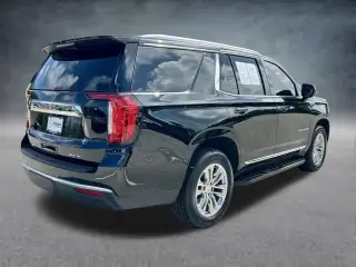 GMC Yukon 2023 4x2 SLT 4 puertas SUV