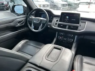 GMC Yukon 2023 4x2 SLT 4 puertas SUV