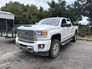 GMC Sierra 2500HD 2019 4x4 Denali 4p Puerta Doble Cabina de Tripulación SB