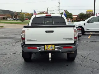 Toyota Tacoma 2011 4x2 PreRunner V6 4dr Double Cab 5.0 ft SB 5A