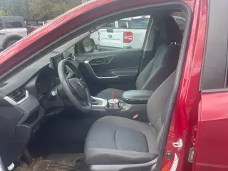Toyota RAV4 2022 LE 4dr SUV