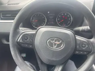 Toyota RAV4 2022 LE 4dr SUV