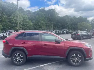 Toyota RAV4 2022 LE 4dr SUV