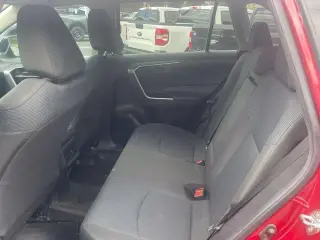 Toyota RAV4 2022 LE 4dr SUV