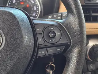 Toyota RAV4 2022 4x4 LE 4p SUV