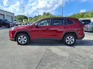 Toyota RAV4 2022 4x4 LE 4p SUV