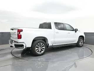 Chevrolet Silverado 1500 2021 4x2 RST 4 puertas Crew Cab 1,72 m
