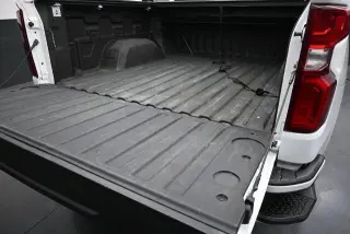 Chevrolet Silverado 1500 2021 4x2 RST 4 puertas Crew Cab 1,72 m