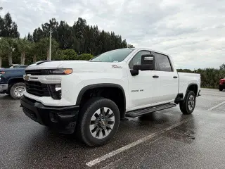 Chevrolet Silverado 2500HD 2024 4x4 Custom 4dr Crew Cab SB