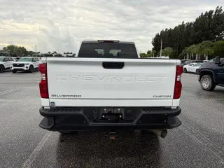 Chevrolet Silverado 2500HD 2024 4x4 Custom 4dr Crew Cab SB