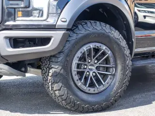 Ford F-150 2019 4x4 Raptor 4dr SuperCrew 5.5 ft. SB