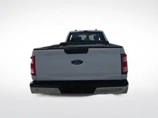 Ford F-150 2023 4x2 XL 4p SuperCrew 5.5 ft. CB