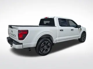 Ford F-150 2024 4x2 STX 4p SuperCrew 5.5 ft. CB