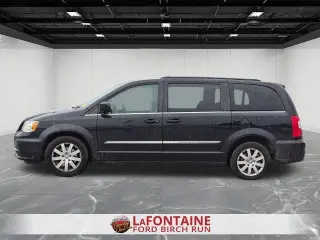 Chrysler Town and Country 2016 Touring 4dr Mini-Van