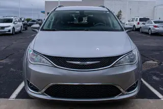Chrysler Pacifica 2017 Touring-L Plus 4dr Mini-Van