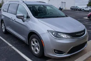 Chrysler Pacifica 2017 Touring-L Plus 4dr Mini-Van