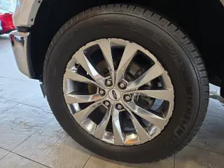 Ford F-150 2017 4x4 Lariat 4p SuperCrew 5.5 ft. SB