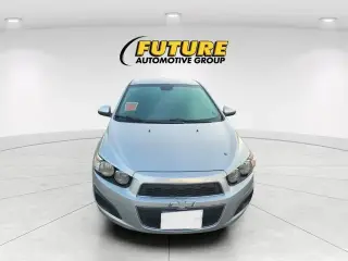 Chevrolet Sonic 2012 LS 4dr Sedan con 2LS