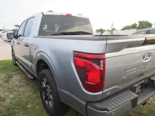 Ford F-150 2024 4x2 STX 4p SuperCab 5.5 ft. CA