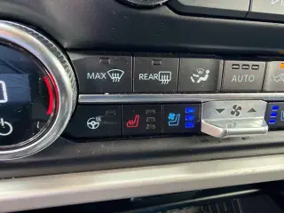 Ford Expedition 2023 4x2 XLT 4dr SUV