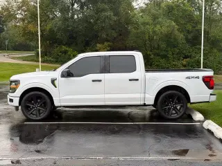 Ford F-150 2024 4x4 STX 4p SuperCrew 5.5 ft. CB