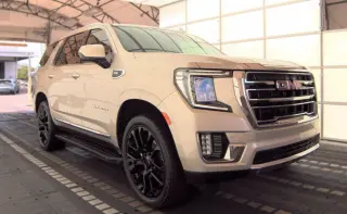 Yukon GMC 2023 4x4 SLT 4p SUV