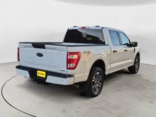 Ford F-150 2023 4x4 XL 4dr SuperCrew 5.5 ft. SB