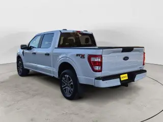 Ford F-150 2023 4x4 XL 4dr SuperCrew 5.5 ft. SB