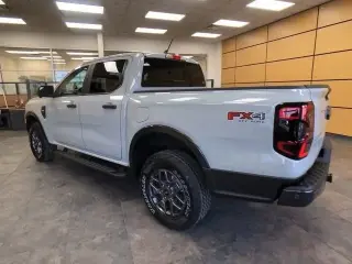 Ford Ranger 2024 4x4 XLT 4dr SuperCrew 5.0 ft. SB