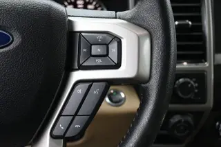 Ford F-150 2017 4x4 Lariat 4p SuperCab 5.5 ft. CB