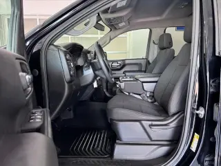 Chevrolet Silverado 1500 2021 4x4 Custom 4 puertas Doble Cabina 6.6 pies SB